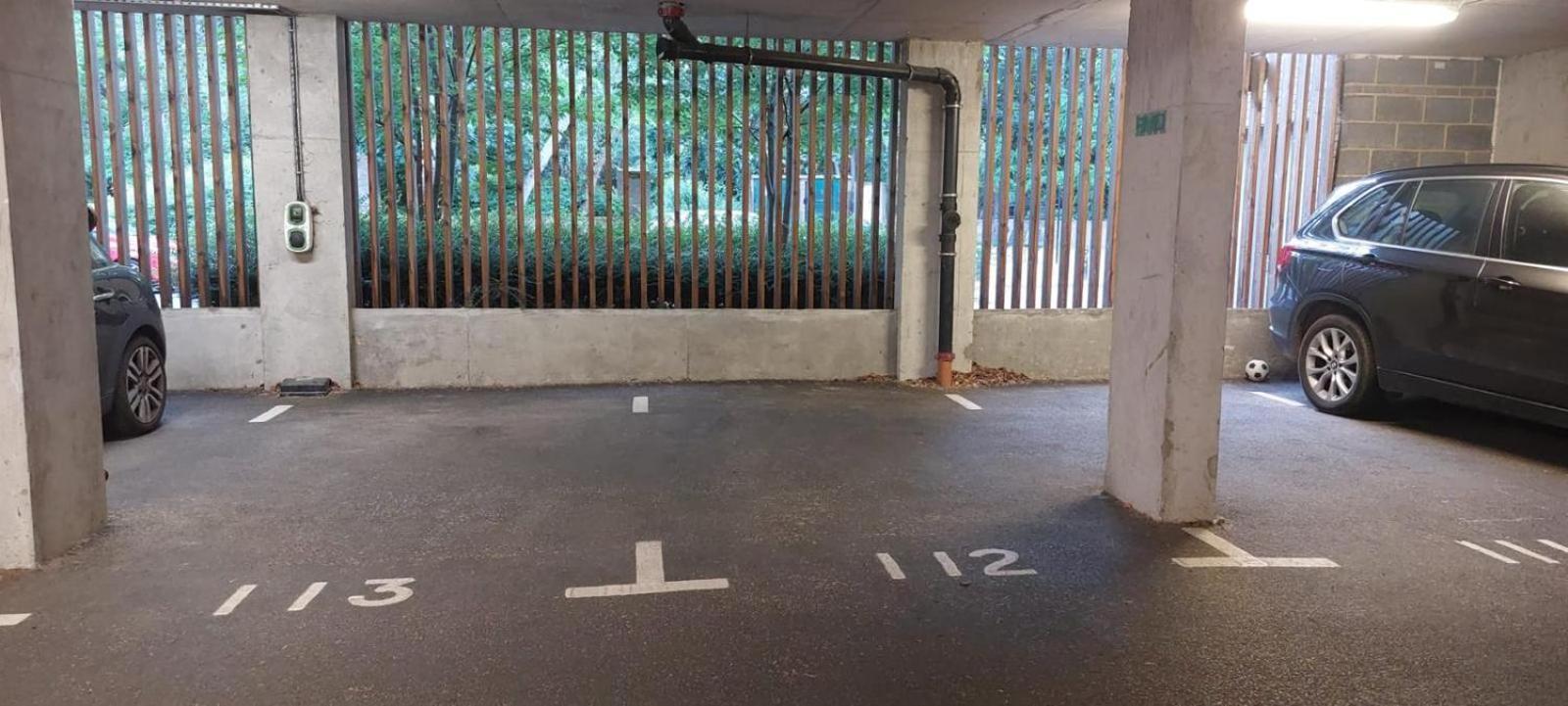 Brand New London Flat With Car Parkアパートメント エクステリア 写真