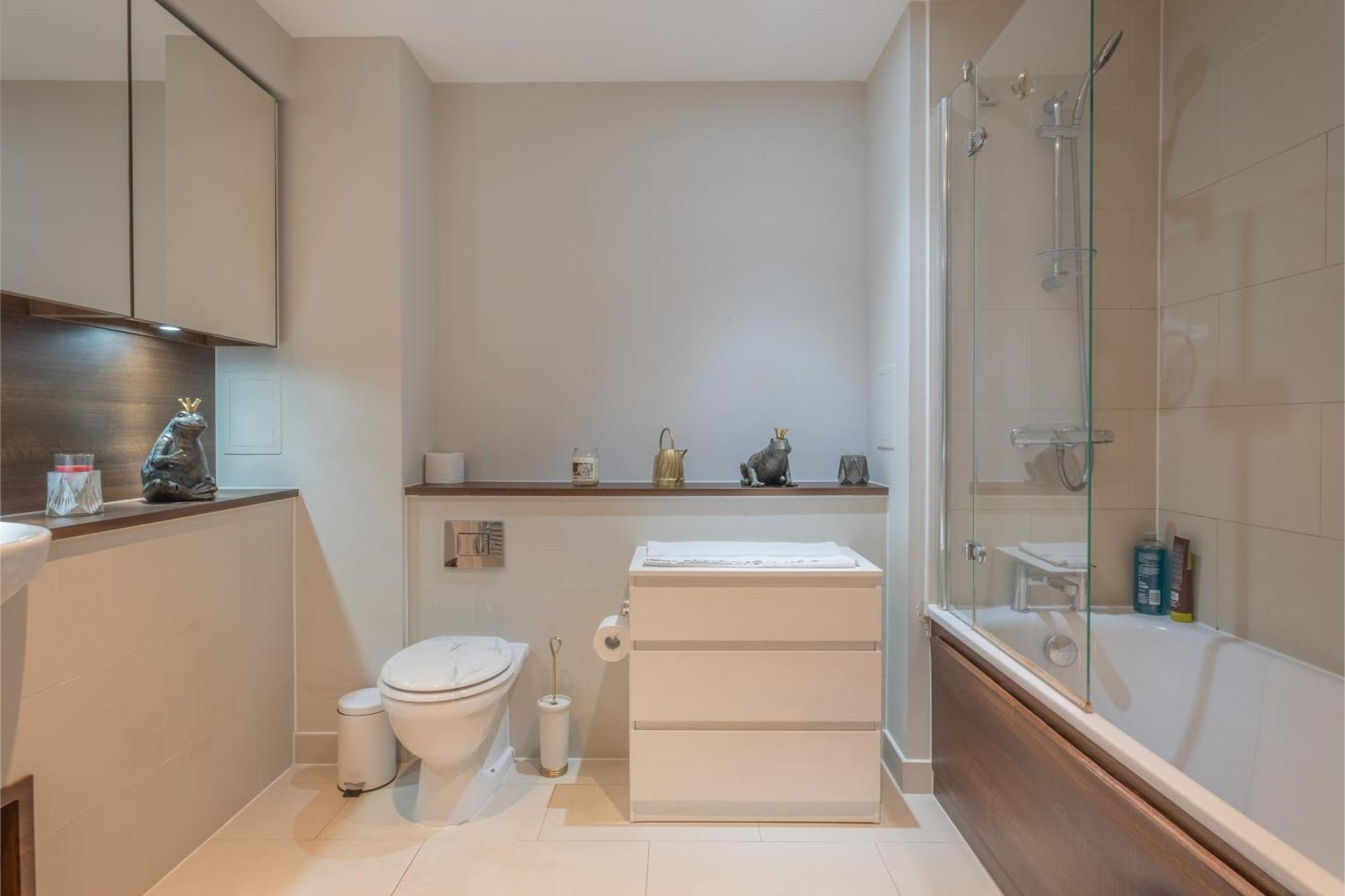 Brand New London Flat With Car Parkアパートメント エクステリア 写真