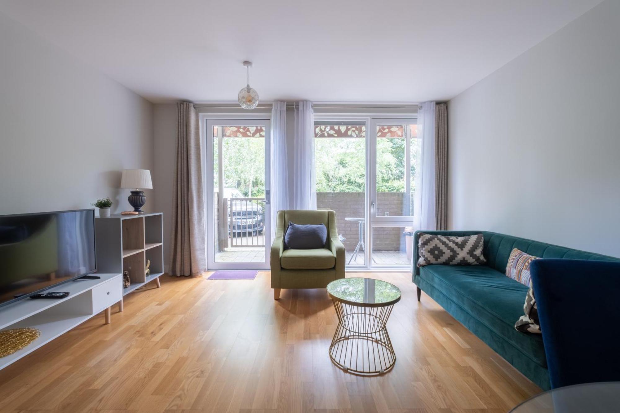 Brand New London Flat With Car Parkアパートメント エクステリア 写真