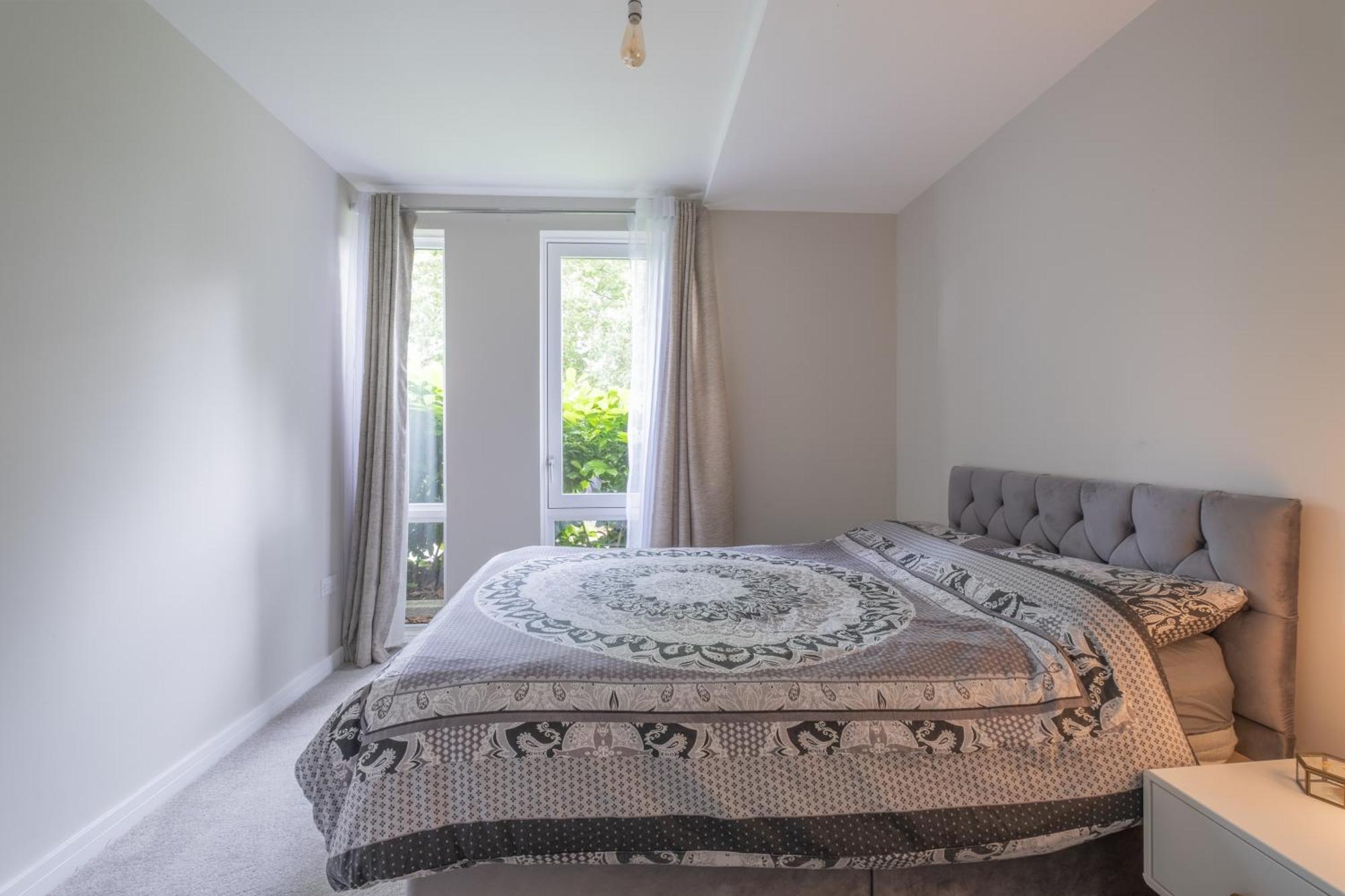 Brand New London Flat With Car Parkアパートメント エクステリア 写真