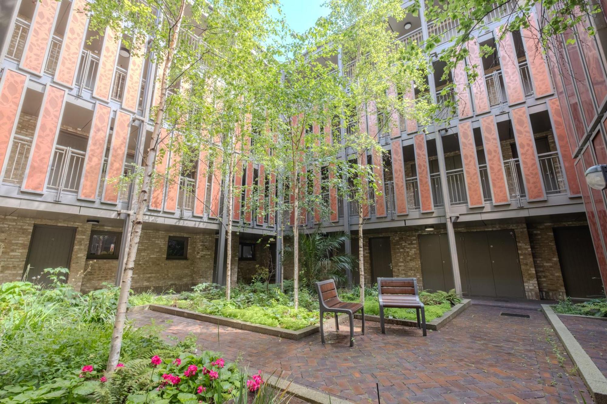 Brand New London Flat With Car Parkアパートメント エクステリア 写真